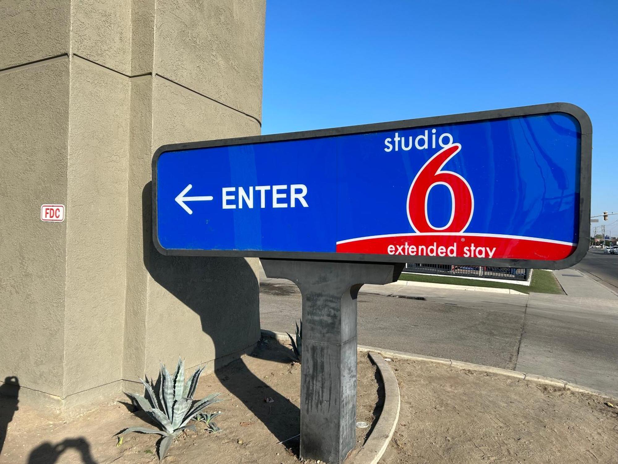 Studio 6 Bakersfield, Ca South Exterior photo