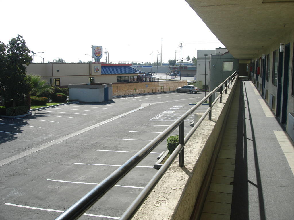 Studio 6 Bakersfield, Ca South Exterior photo