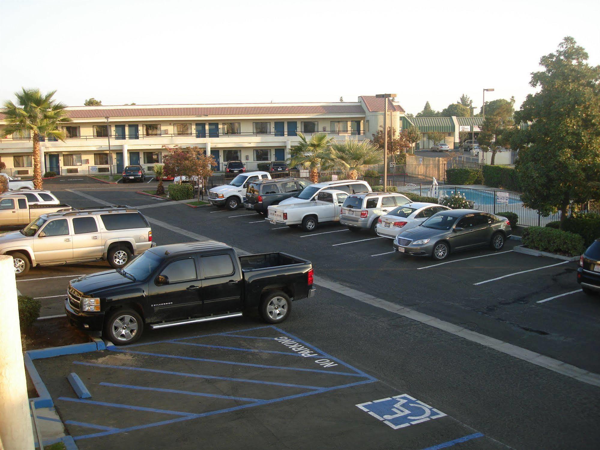 Studio 6 Bakersfield, Ca South Exterior photo